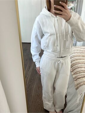 Aritzia TNA White Sweatsuit - Sweatfleece Cozy Fleece Boyfriend Fit